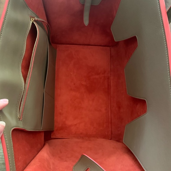 Traded!! Limited Edition Celine tie tote - Picture 9 of 9